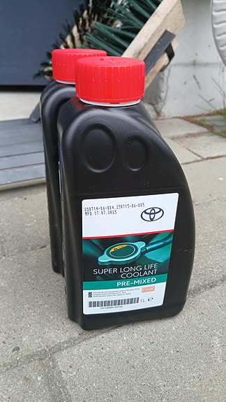 Toyota Super Long Life Coolant 1+1 L