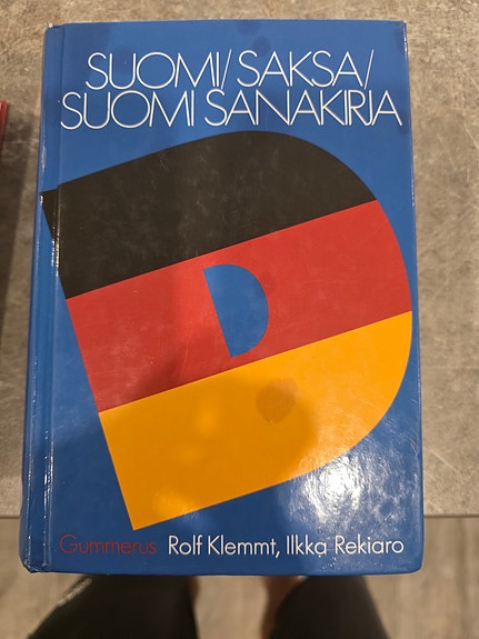 Suomi–saksa suomi sanakirja kovakantinen