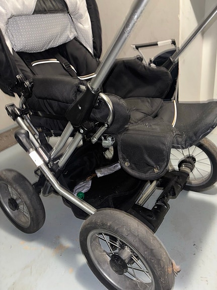 Emmaljunga yhdistelmävaunut musta