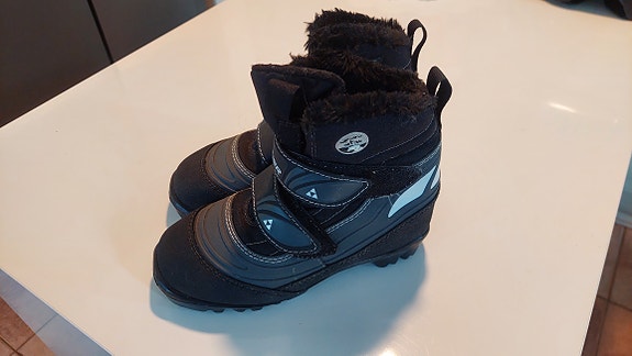 Fischer Snow Star lasten hiihtomonot musta