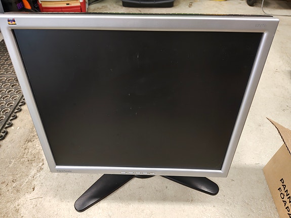 Viewsonic VP171s 17" TFT retronäyttö