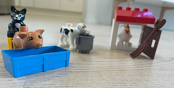 Lego Duplo setti 2-5v maatilan eläimet