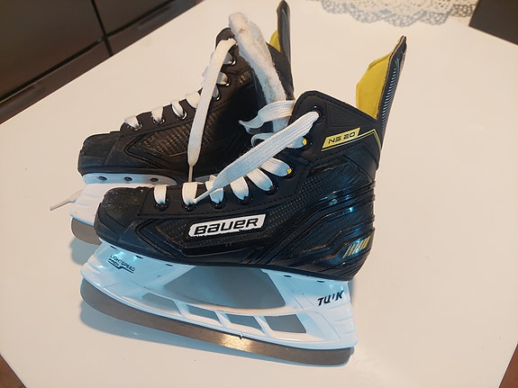 Bauer NS20 lasten jääkiekkoluistimet koko 1/21cm/ EUR 33,5
