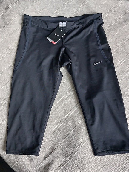Nike juoksutrikoot 3/4 L musta