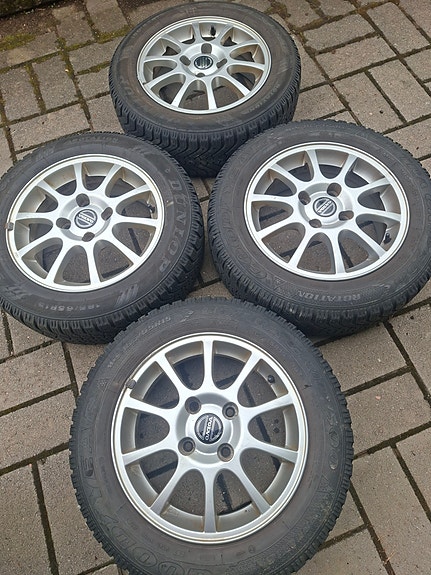 Volvon vanteet 15"