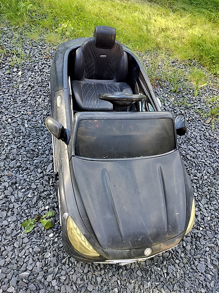 Lasten sähköauto