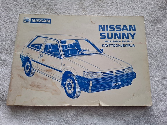 Nissan Sunny Mallisarja B12/N13 -Käyttöohjekirja