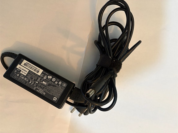 HP 65W kannettavan laturi (virtalähde)