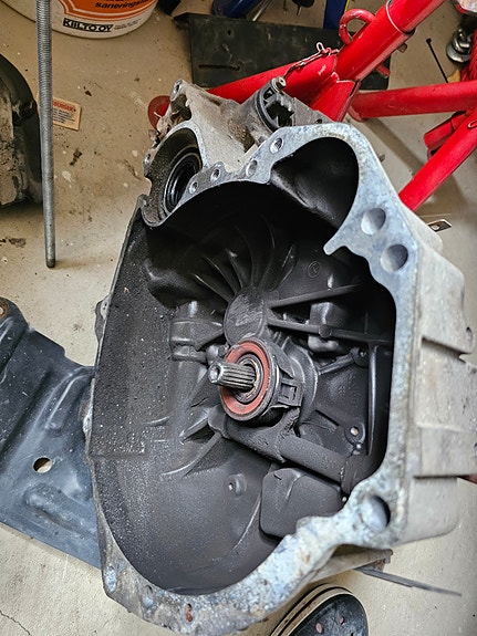 Nissan almera manuaalivaihdelaatikko