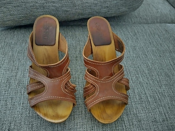 Kiilakorko sandaalit