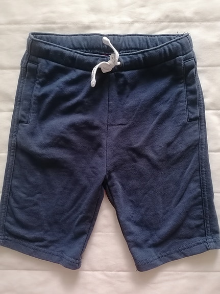 Collegeshortsit 122 cm