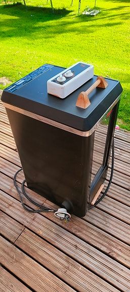 Helo HetiValmis Design -sähkökiuas 4,5 kW + ohjauskeskus