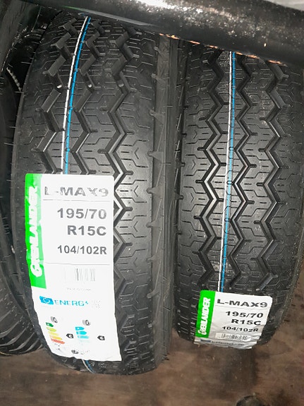 Grenlander 195/70r15c asennettuna
