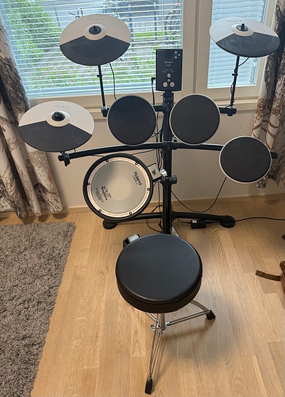 Roland V-Drums sähkörummut