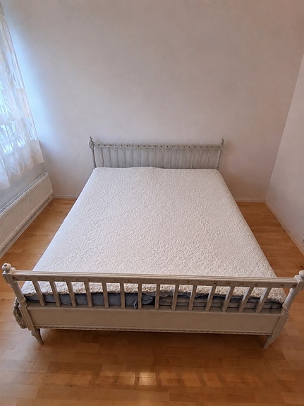 kustavilainen sänky