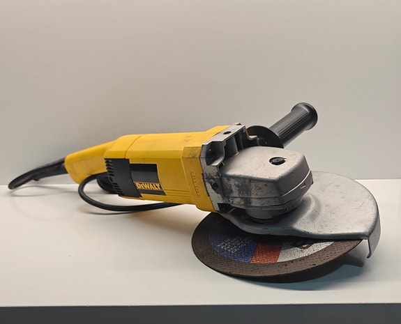 Dewalt DW492-QS kulmahiomakone 230mm