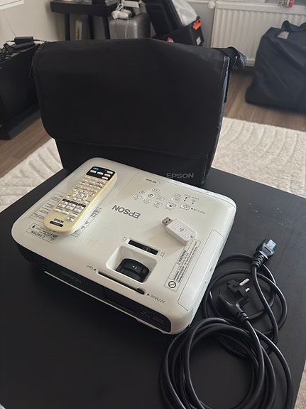 Epson EB-w04