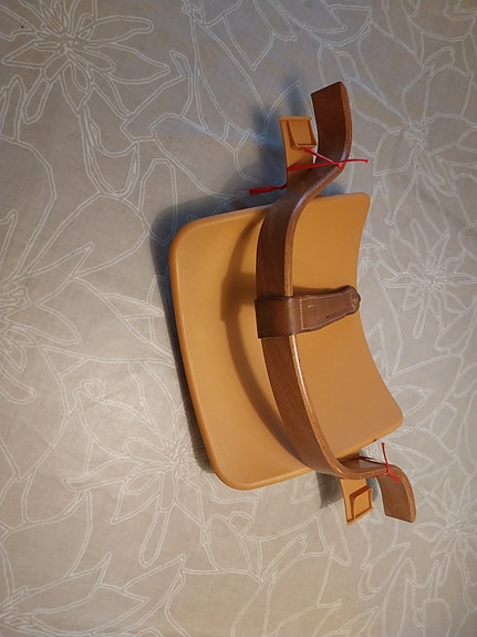 Myyty: Stokke tripp trapp baby set, selkänoja, puinen kaari ja nahkainen hihna