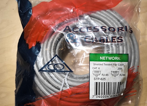 25 metrin RJ45 verkkokaapeli, Ethernet