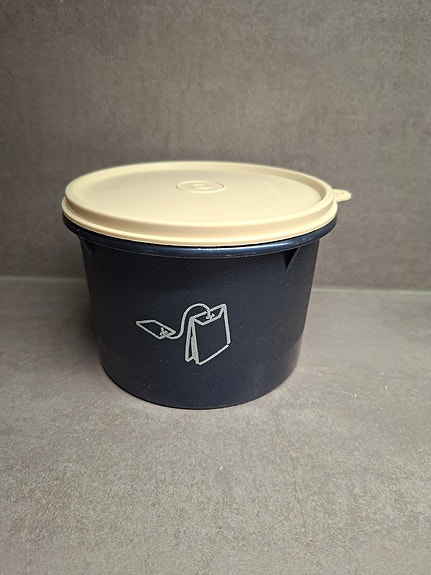 Tupperware purkki