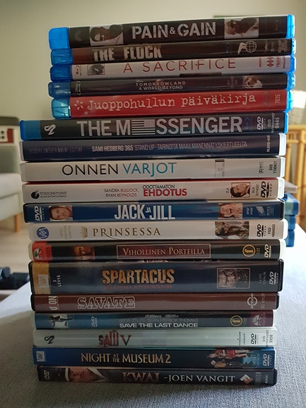 DVD- ja Blu-ray -elokuvapaketti