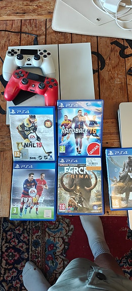 PlayStation 4 pelipaketti NHL19, Handball 16, FIFA 16, Far Cry Primal, Destiny