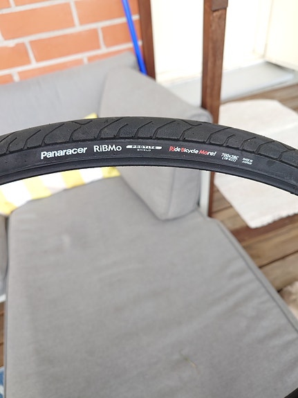 Panaracer RiBMo polkupyörän rengas 700x28C musta