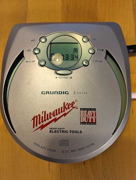 Grundig Milwaukee kannettava CD-soitin
