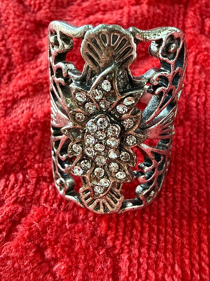 Cartier teräs sormus kristalleilla naisille