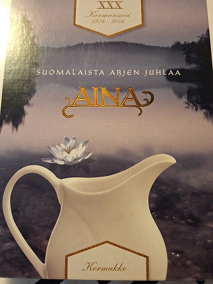 Kerman savi-astioita
