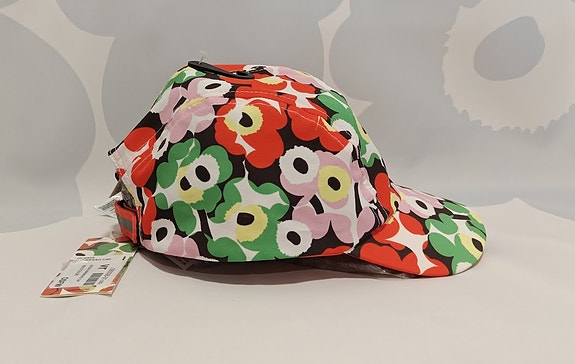 Marimekko x Adidas Lippis