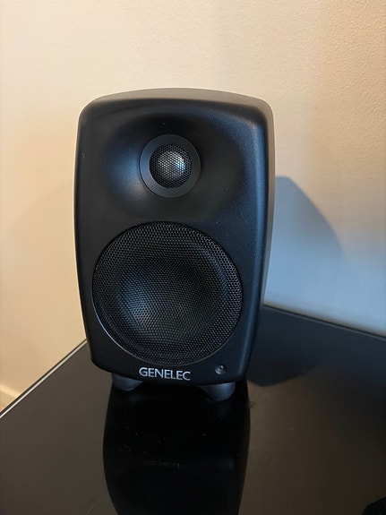 Genelec G Two aktiivikaiuttimet