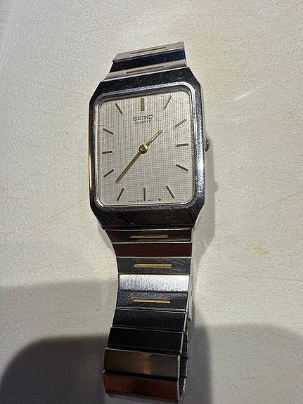 Seiko miesten rannekello metallirannekkeella