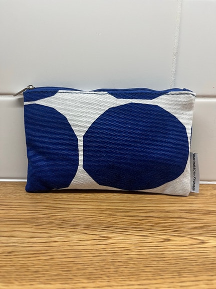 Marimekko/Finnair kivet pussukka