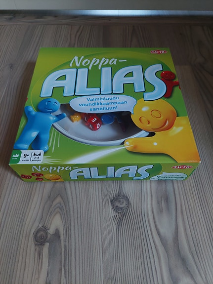Noppa-alias peli.
