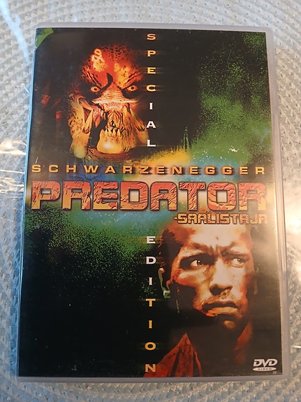 Predator Special Edition DVD 2-levyn versio