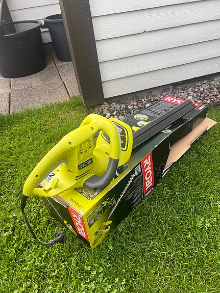 Ryobi pensasleikkuri