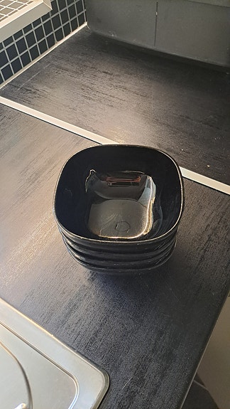 Mustat kulhot 15 cm, 4 kpl