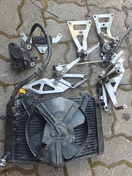 Suzuki GSX-R 1100W osia