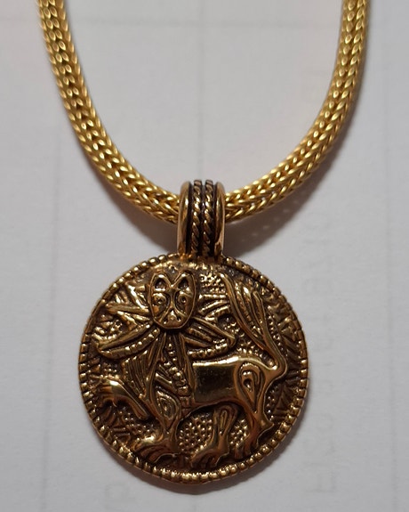 Kalevala koru aurinkoleijona riipus ja kaulaketju 45cm pronssi
