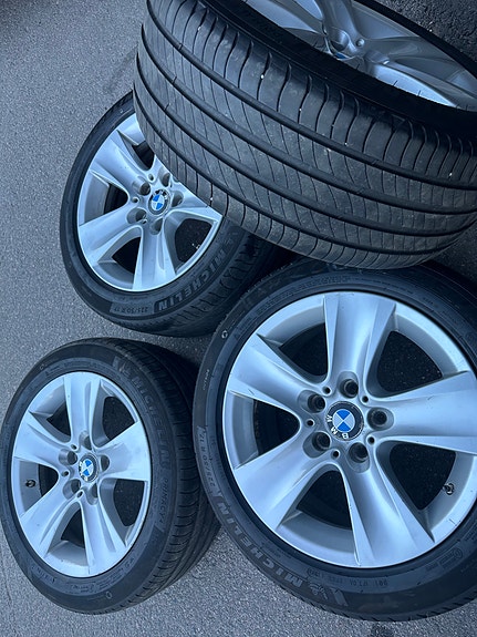 BMW vanteet Michelin renkailla 225.50R17