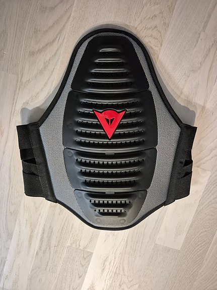 Dainese selkäpanssari koko S