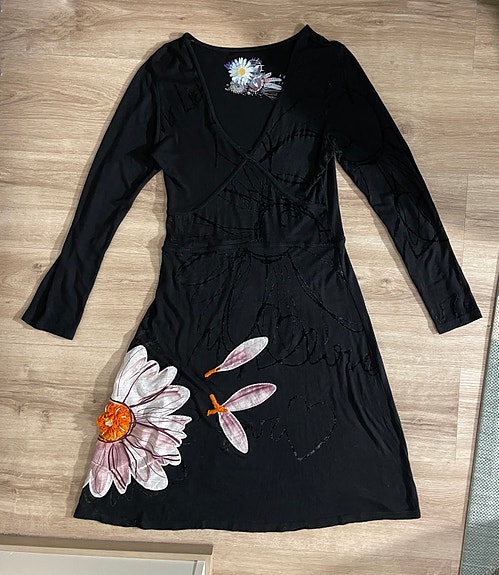 Desigual musta kukkakuvioinen mekko viskoosia, M-L (38-40)