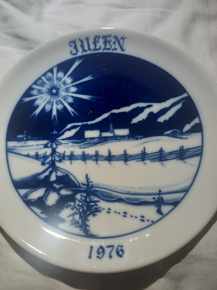 Vuosilautanen "Julen 1976", Hackefors