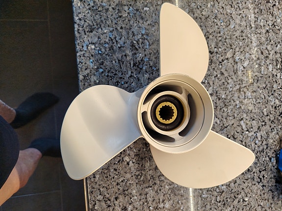 Yamaha 100 hp sopiva potkuri 13x19K