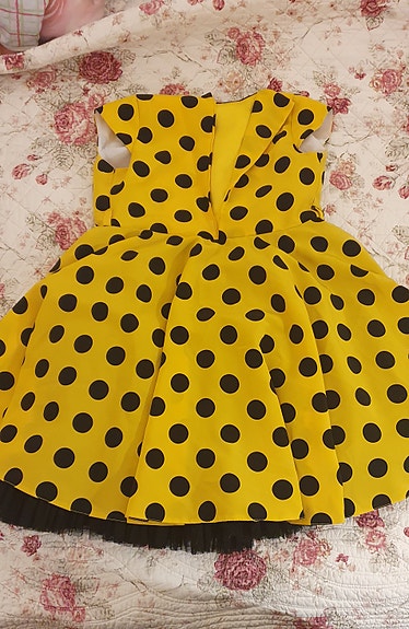 Keltainen mekko 34, melkein uusi, vetoketju rikki