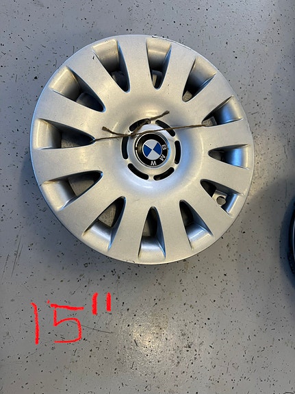 BMW 15" pölykapselit