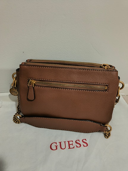 GUESS - olkalaukku