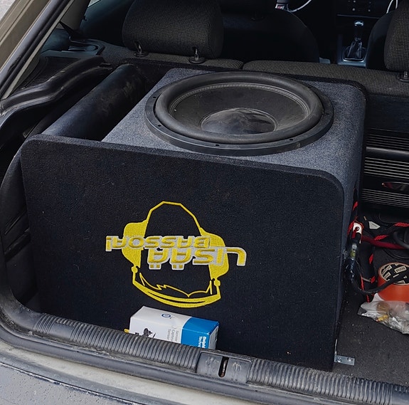 Spl dynamics custom 15" subwoofer ja kotelo