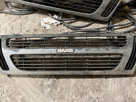 Saab 900 maski